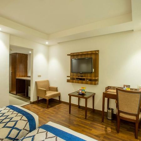 Hotel Arch International New Delhi Exterior photo