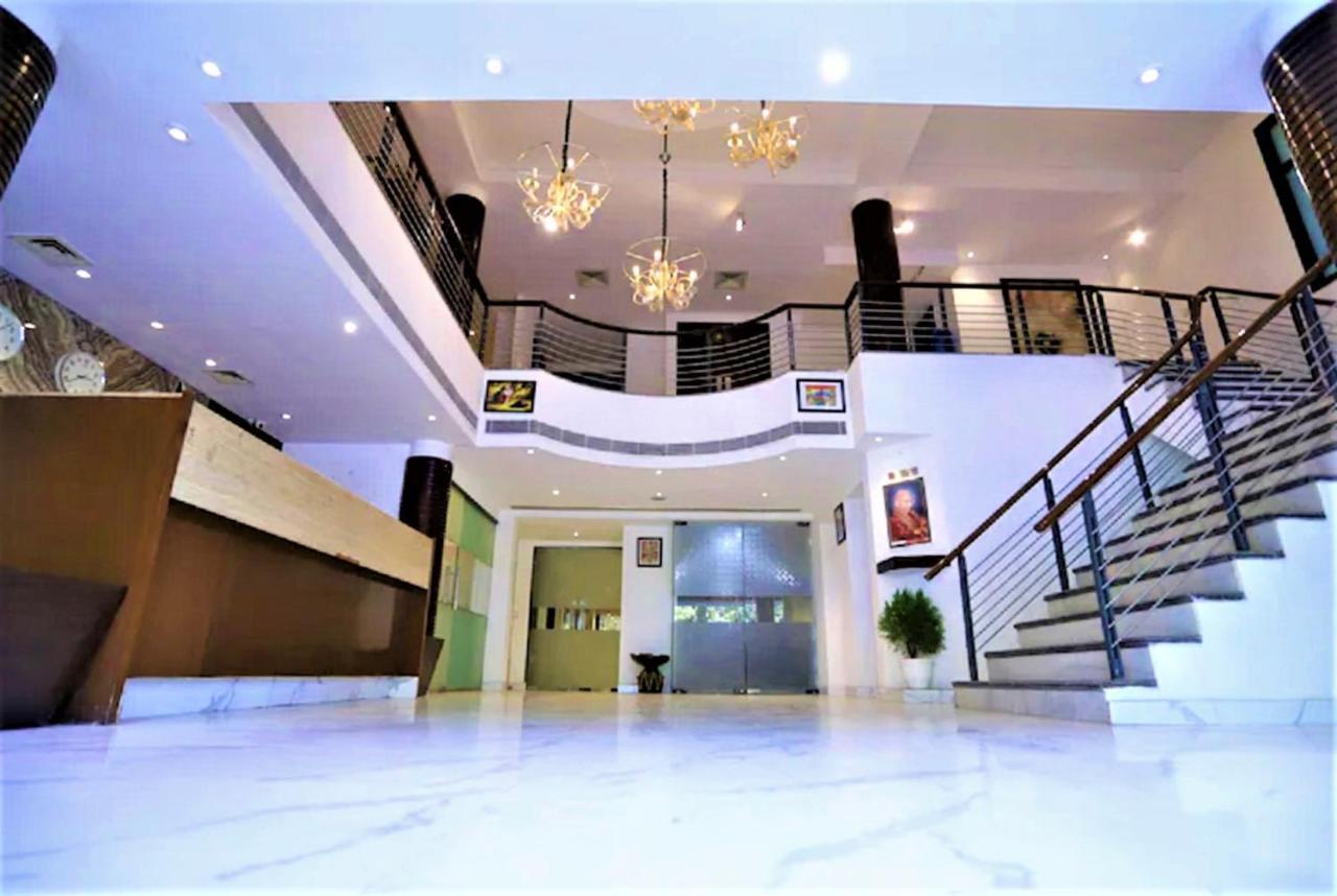 Hotel Arch International New Delhi Exterior photo