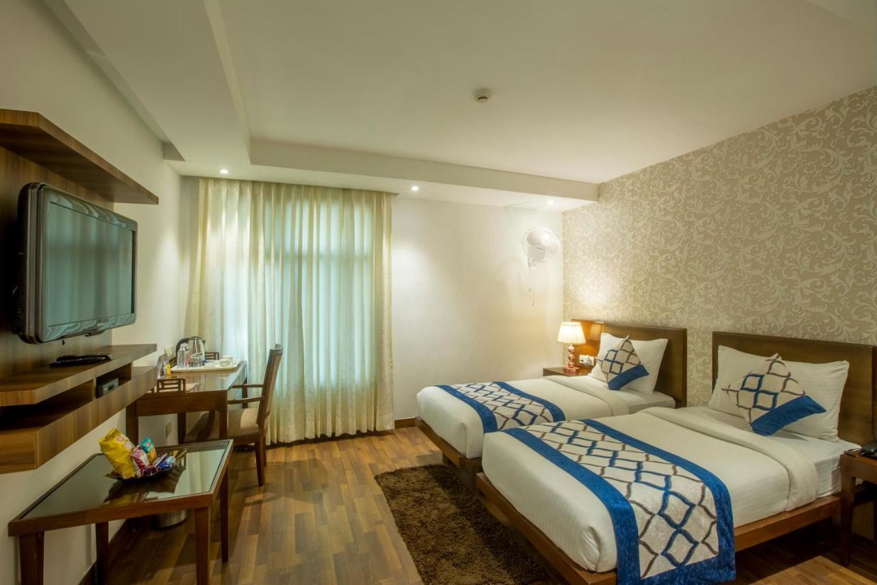 Hotel Arch International New Delhi Exterior photo