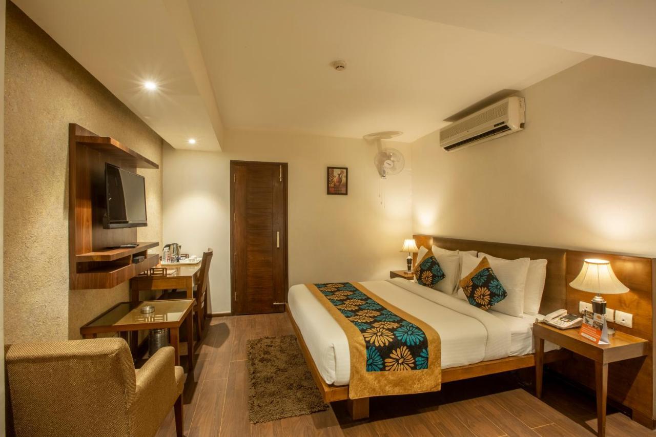 Hotel Arch International New Delhi Exterior photo