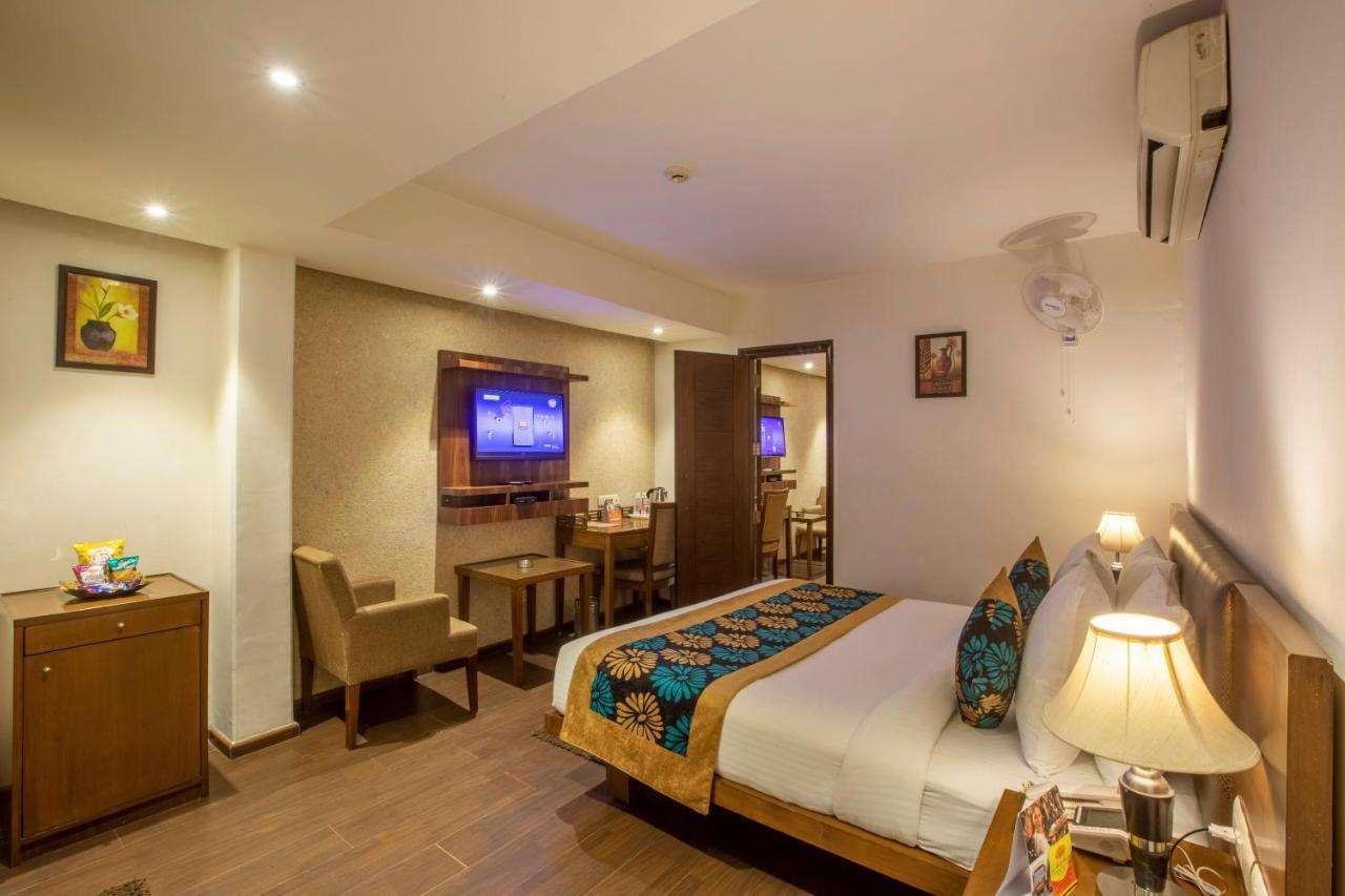 Hotel Arch International New Delhi Exterior photo